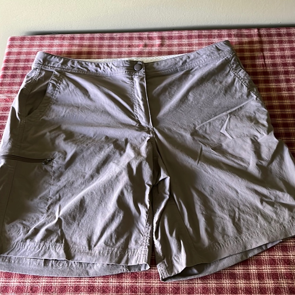 L.L. Bean Comfort Trail Shorts, Size 14